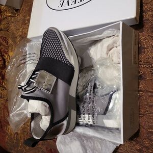 Steve Madden Women Shoes